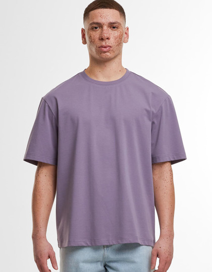 Sorona® Loose Fit Tee Black Model